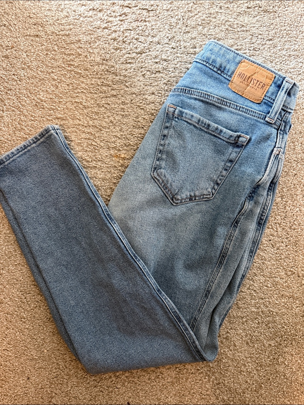 Hollister Curvy High Rise Mom Jean